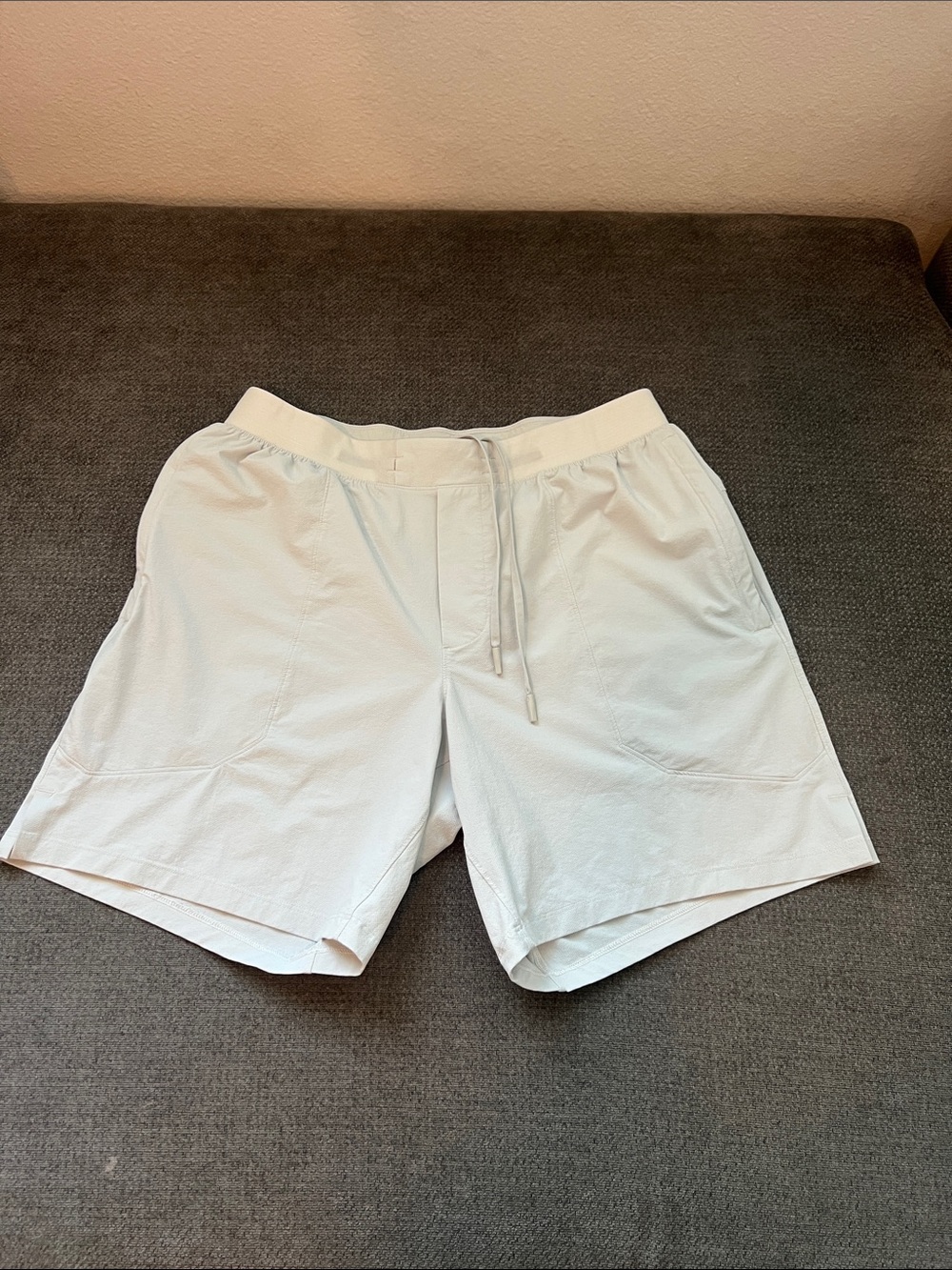 lululemon athletica Men's Light Gray Athletic Drawstring Shorts